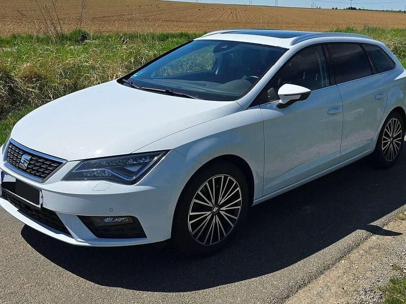 Weiß Gebraucht 2017 Seat Leon Limousine | 12.500 € (Guter Preis) - Bild 1/4