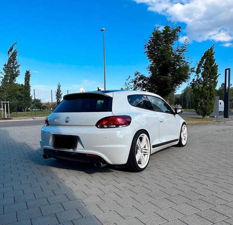 Gebraucht VW Scirocco 211 PS (155 kW) 2009 Weiß Coupé