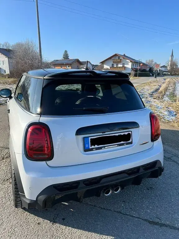 Gebraucht Mini John Cooper Works 231 PS (169 kW) 2024 Weiß Kleinwagen