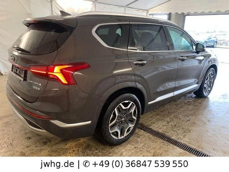 Gebraucht Hyundai Santa Fe Signature 230 PS (169 kW) 2022 Taiga brown (metallic) SUV