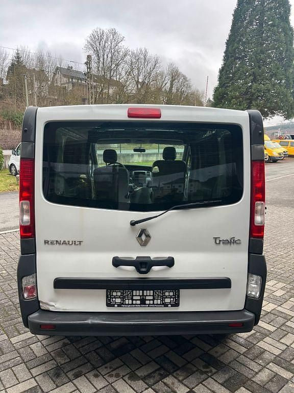Gebraucht Renault Trafic 114 PS (83 kW) 2010 Weiß Van / Kleinbus