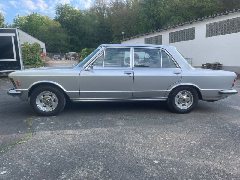 Silber Gebraucht 1976 Fiat 130 Limousine | 19.200 € - Bild 1/4
