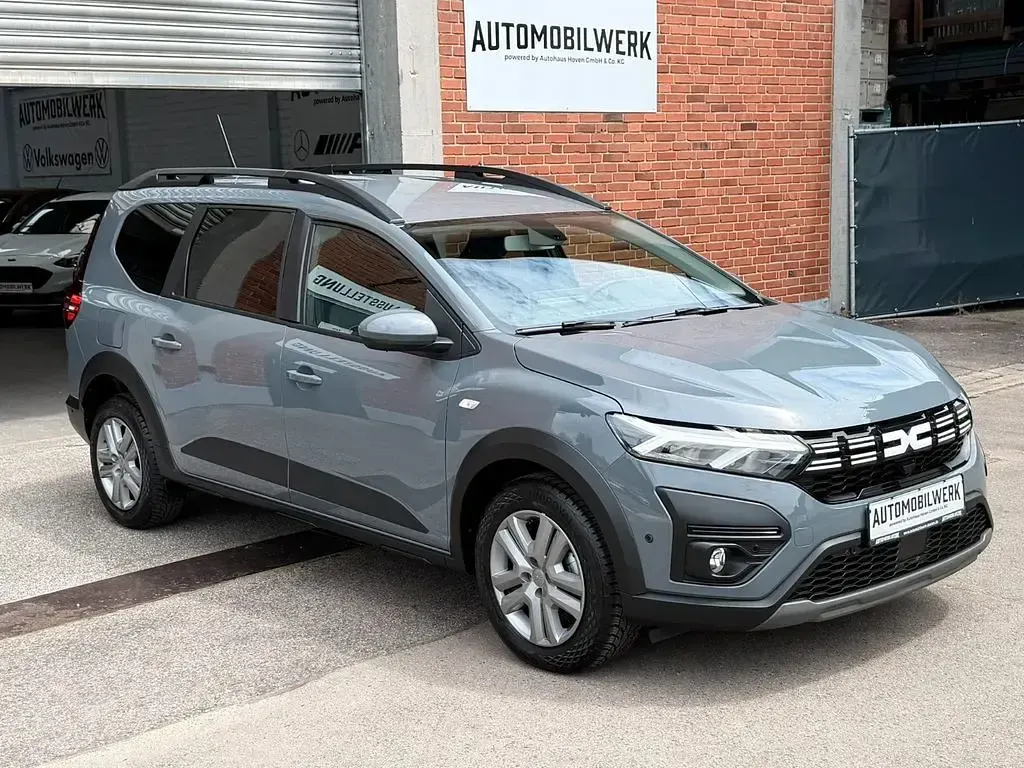 Gebraucht Dacia Jogger Expression 110 PS (80 kW) 2023 Grau Van / Kleinbus