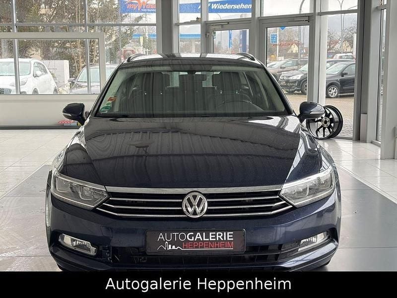 Gebraucht VW Passat Trendline 150 PS (110 kW) 2016 Blau Kombi