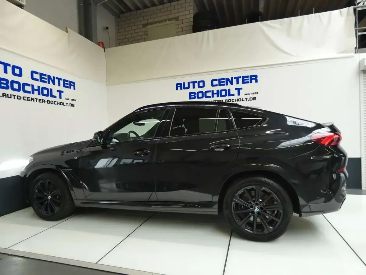Gebraucht BMW X6 M Sport 286 PS (210 kW) 2021 Black sapphire metallic SUV