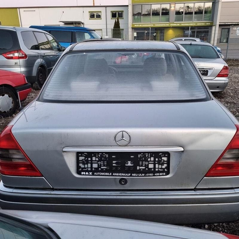 Gebraucht Mercedes C180 Elegance 122 PS (89 kW) 1997 Silber Limousine