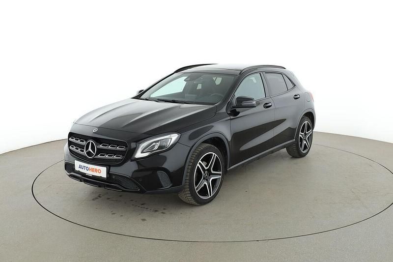 Gebraucht Mercedes GLA180 Urban 122 PS (89 kW) 2019 Schwarz SUV