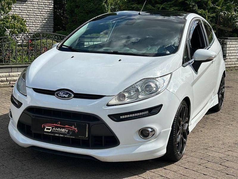 Weiß Gebraucht 2011 Ford Fiesta ST-Line Kleinwagen | 3.800 € (Fairer Preis) - Bild 1/4
