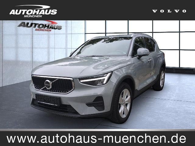 Vapour grey / (metallic) Gebraucht 2023 Volvo XC40 Core SUV | 30.990 € (Fairer Preis) - Bild 1/4