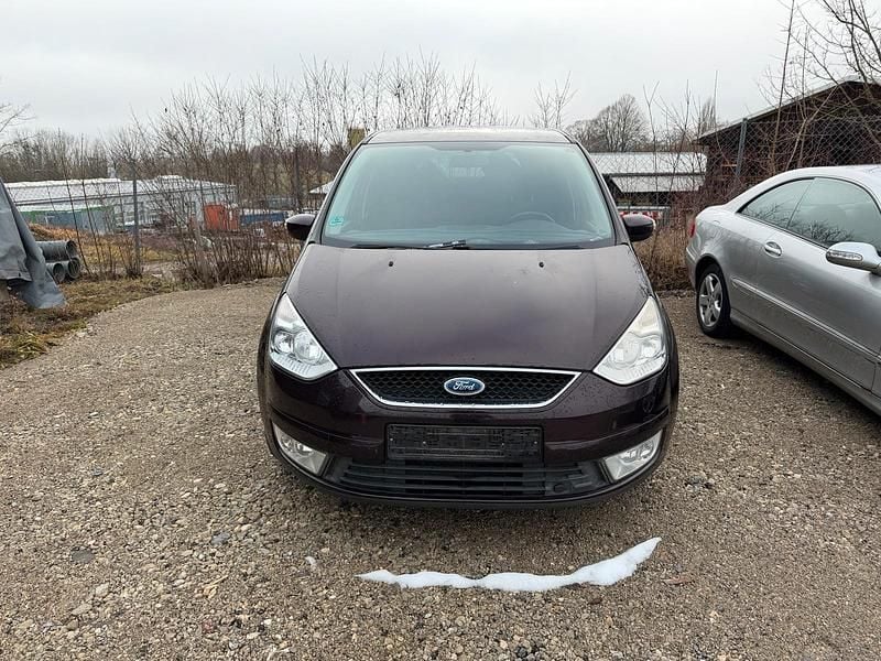 Gebraucht Ford Galaxy 145 PS (106 kW) 2009 Rot Van / Kleinbus