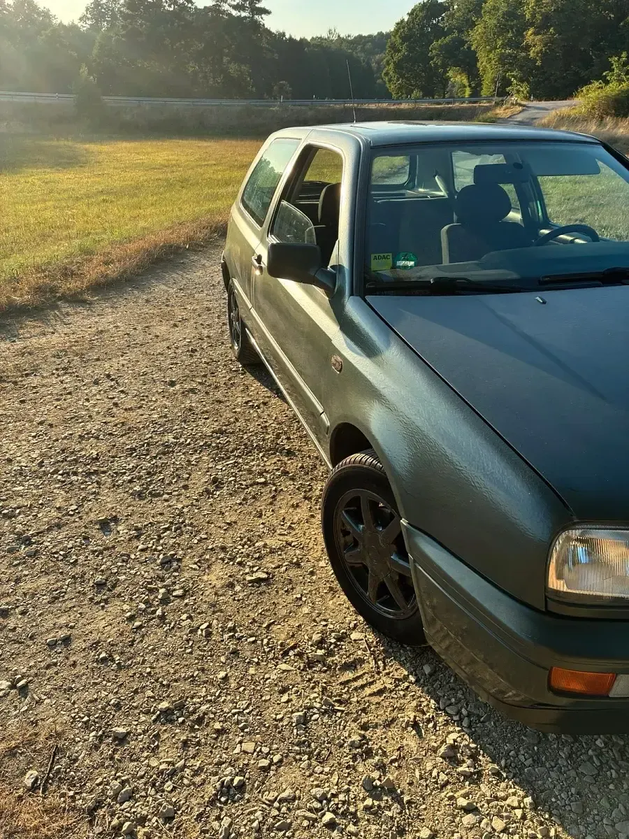 Gebraucht VW Golf III 75 PS (55 kW) 1995 Grün Kleinwagen