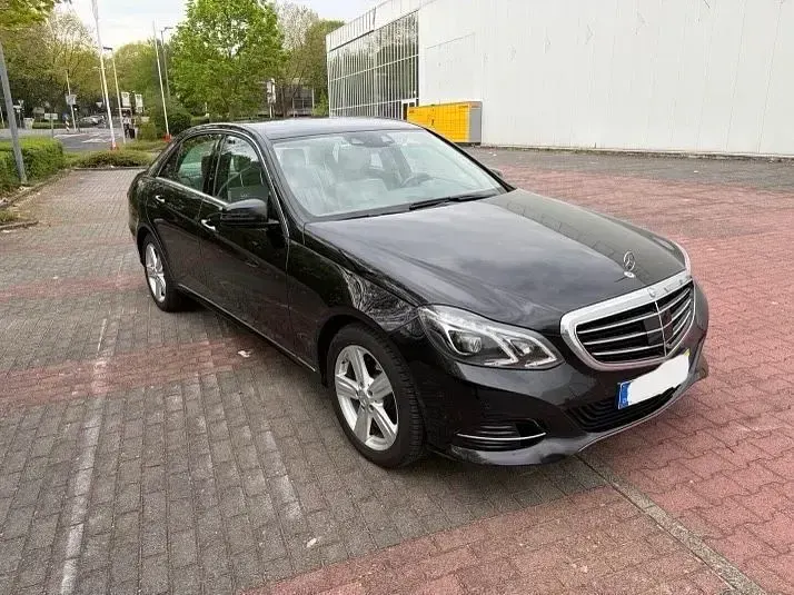 Gebraucht Mercedes E350 Elegance 258 PS (189 kW) 2014 Schwarz Limousine