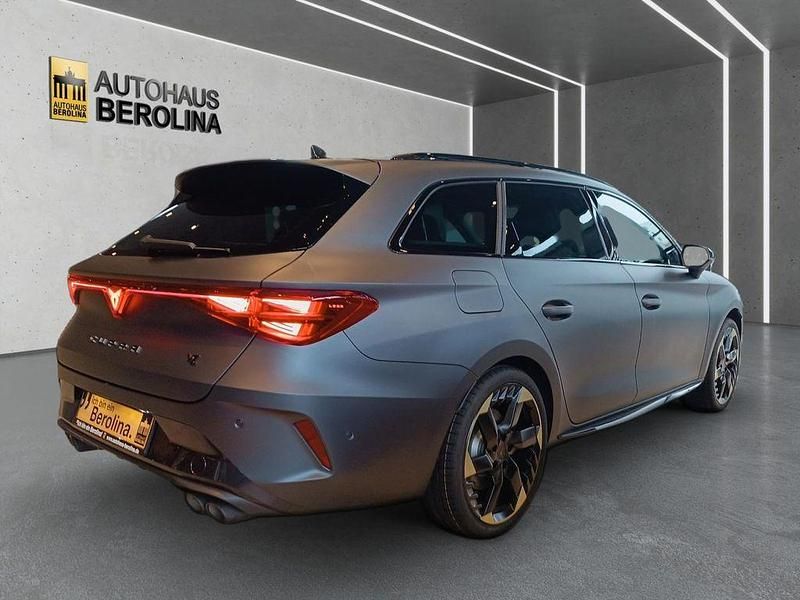 Neu Cupra Leon VZ 333 PS (244 kW) 2026 Magnetic tech mattgrau Kombi