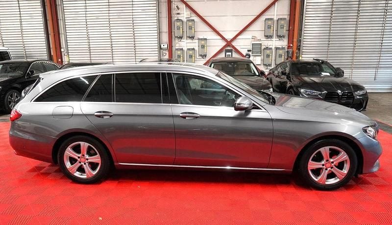 Gebraucht Mercedes E220 194 PS (142 kW) 2017 Grau Kombi