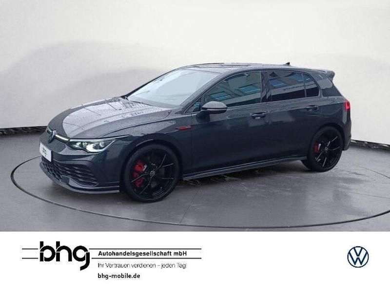 Grau Gebraucht 2024 VW Golf VIII GTI Clubsport Limousine | 41.990 € (Teuer) - Bild 1/4