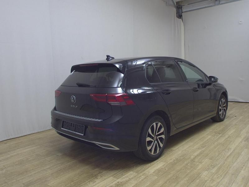 Gebraucht VW Golf VIII Active 150 PS (110 kW) 2022 Schwarz Limousine