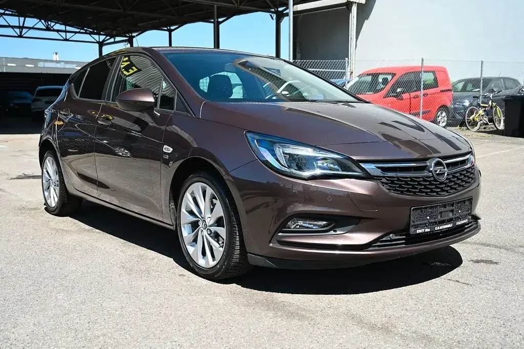 Gebraucht Opel Astra 125 PS (91 kW) 2019 Braun Limousine