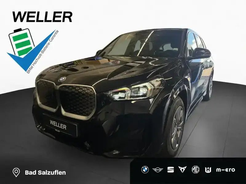 Black sapphire (schwarz) Gebraucht 2024 BMW iX1 M Sport SUV | 40.850 € (Guter Preis) - Bild 1/3