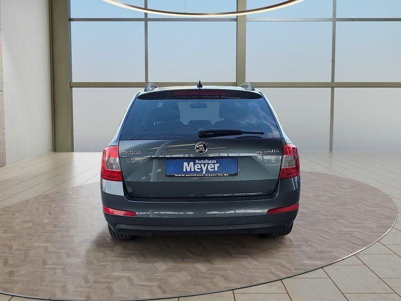 Gebraucht Skoda Octavia 150 PS (110 kW) 2016 Grau Kleinwagen