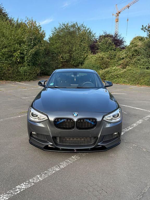 Grau Gebraucht 2014 BMW 118 M Sport Kleinwagen | 9.999 € (Etwas zu teuer) - Bild 1/4