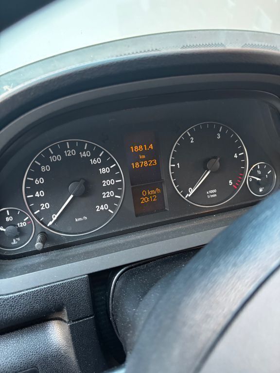 Grau Gebraucht 2007 Mercedes A200 Avantgarde Kleinwagen | 2.800 € (Guter Preis) - Bild 1/4