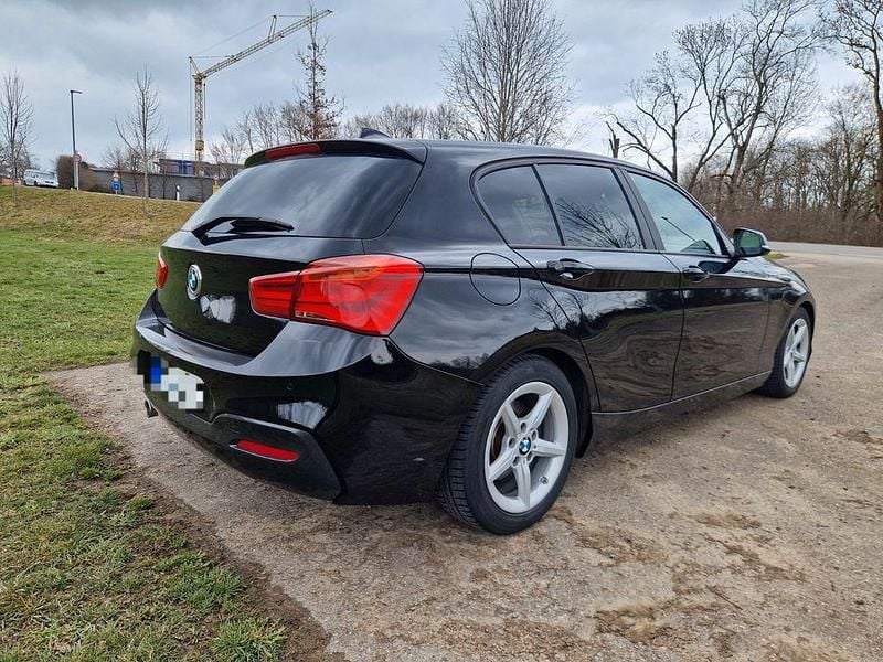 Second-hand BMW 116 Advantage 116 CP (85 kW) 2017 Negru Hatchback