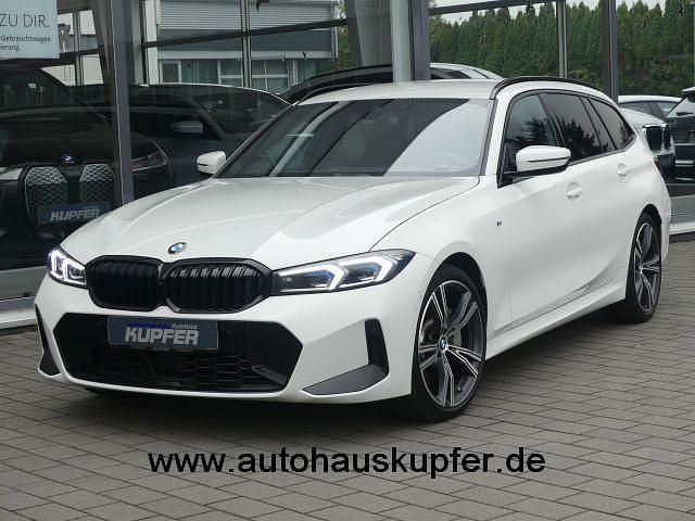 Weiß Gebraucht 2024 BMW 330 Performance Limousine | 53.400 € (Teuer) - Bild 1/4