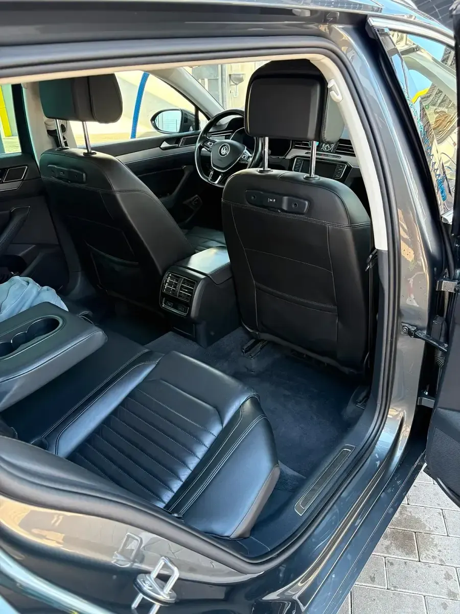 Second-hand VW Passat 150 CP (110 kW) 2017 Gri Break