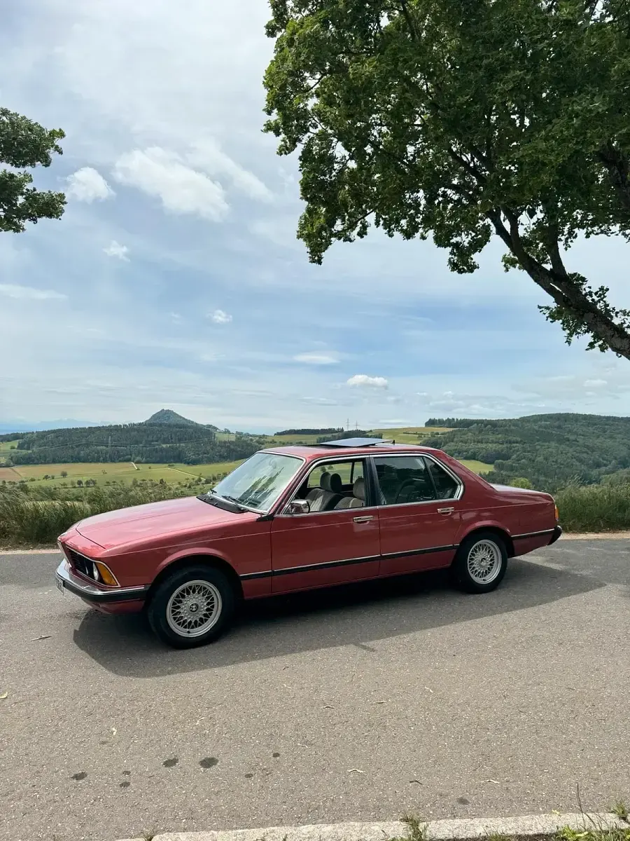 Gebraucht BMW 730 195 PS (143 kW) 1978 Rot Limousine