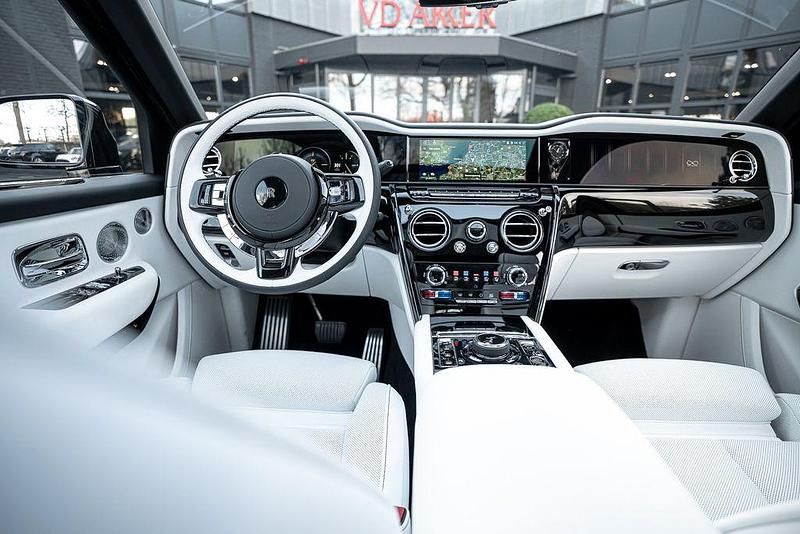 Gebraucht Rolls Royce Cullinan 600 PS (441 kW) 2025 Schwarz SUV