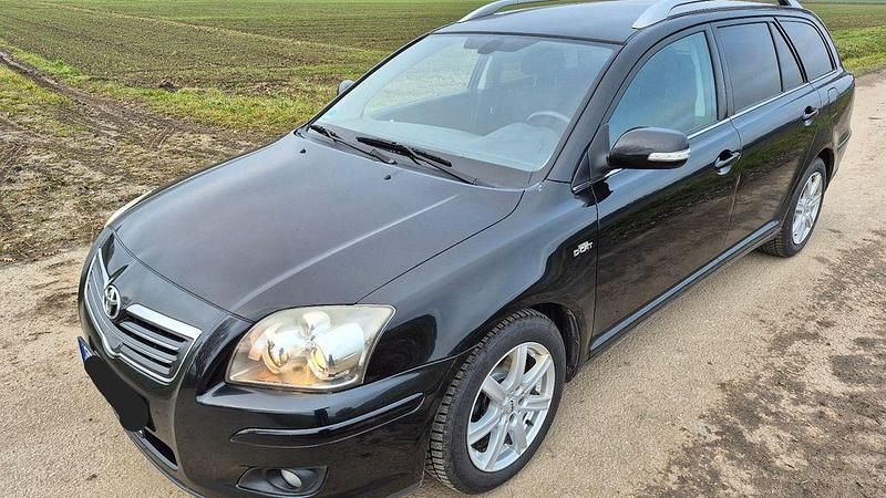 Schwarz Gebraucht 2006 Toyota Avensis Sol Kombi | 2.500 € (Fairer Preis) - Bild 1/4
