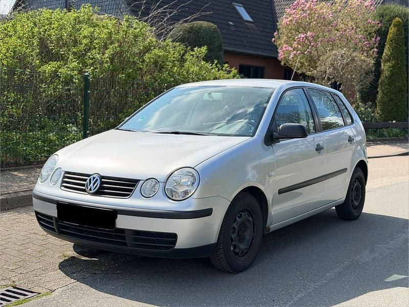 Gebraucht VW Polo 60 PS (44 kW) 2002 Silber Kleinwagen