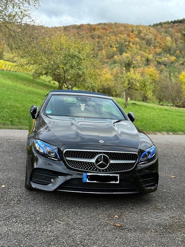 Schwarz Gebraucht 2020 Mercedes E300 AMG line Cabrio | 40.200 € (Guter Preis) - Bild 1/4