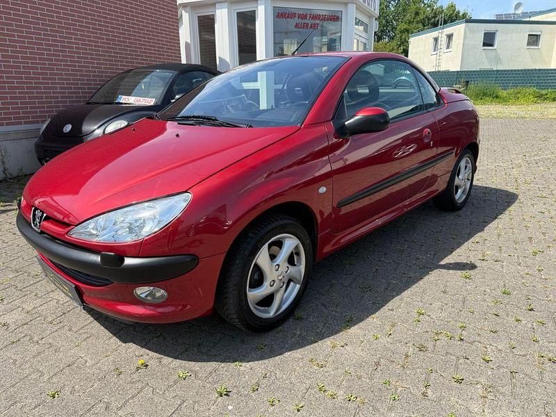 Rot Gebraucht 2002 Peugeot 206 CC Platinum Cabrio | 2.300 € (Etwas zu teuer) - Bild 1/4