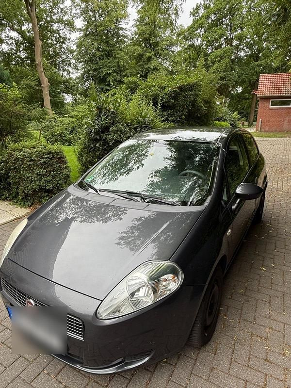 Grau Gebraucht 2008 Fiat Punto Kleinwagen | 1.300 € (Fairer Preis) - Bild 1/4