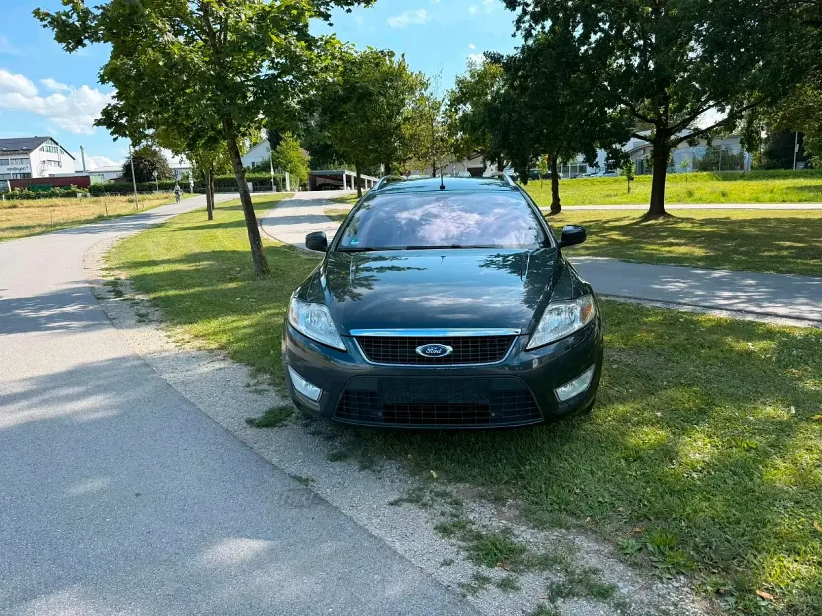 Gebraucht Ford Mondeo 140 PS (102 kW) 2009 Grau Kombi