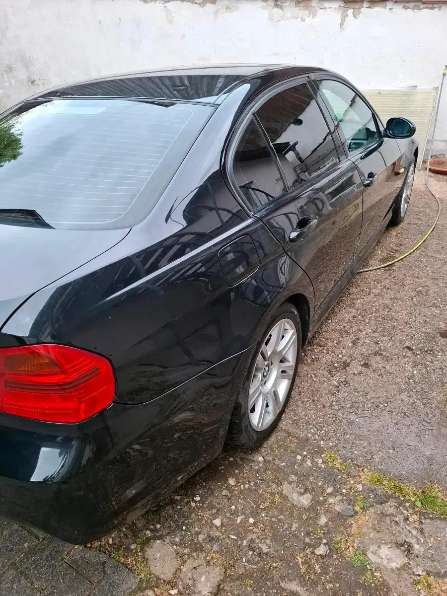 Gebraucht BMW 320 170 PS (125 kW) 2007 Schwarz Limousine