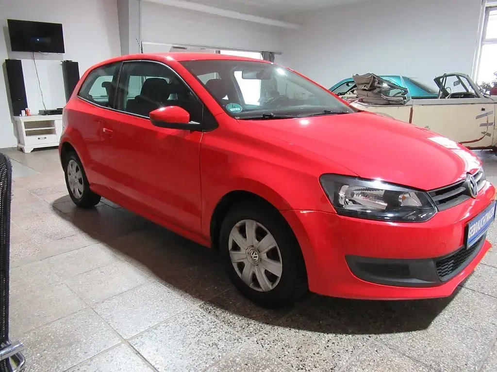 Gebraucht VW Polo Trendline 69 PS (50 kW) 2012 Rot Kleinwagen