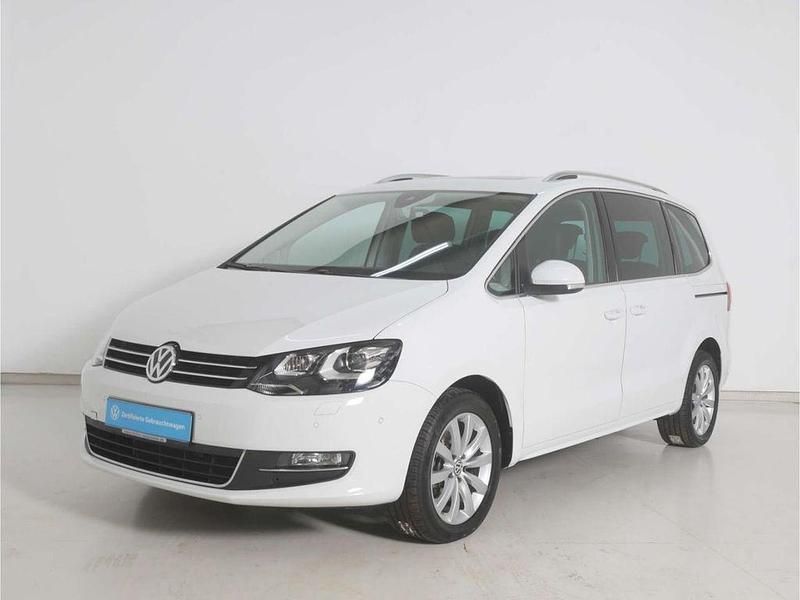 Gebraucht VW Sharan Highline 150 PS (110 kW) 2021 Weiss Van / Kleinbus