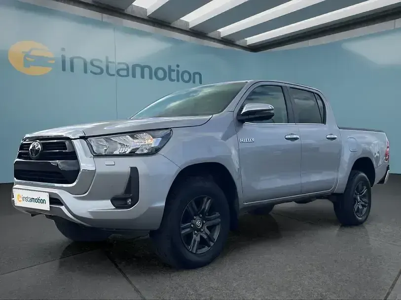 Gebraucht Toyota HiLux 150 PS (110 kW) 2024 Silber Pickup