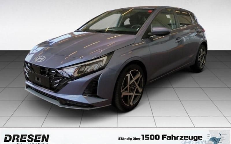 Blau Gebraucht 2024 Hyundai i20 Prime Limousine | 23.590 € (Fairer Preis) - Bild 1/2