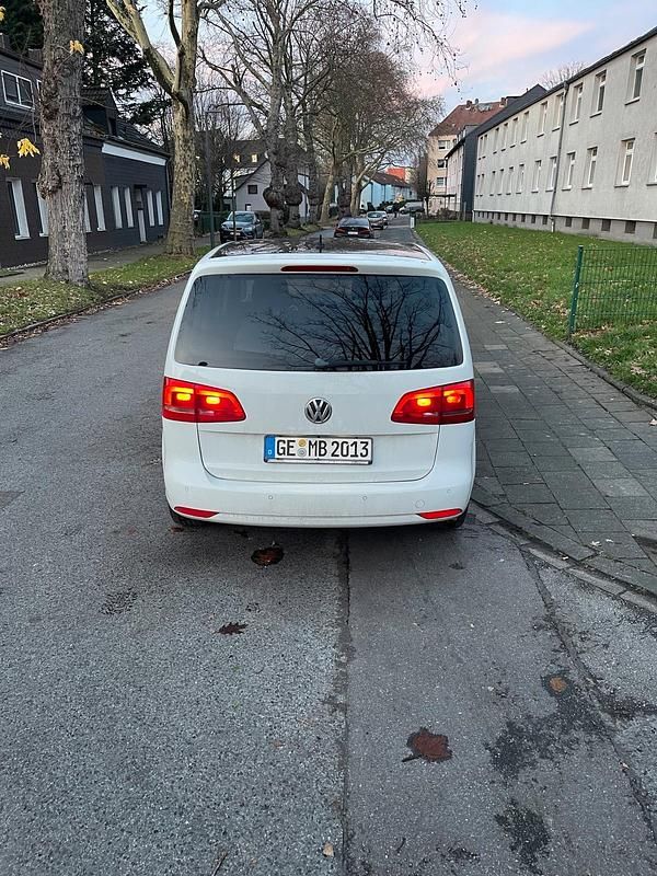 Gebraucht VW Touran 140 PS (102 kW) 2015 Weiß Van / Kleinbus