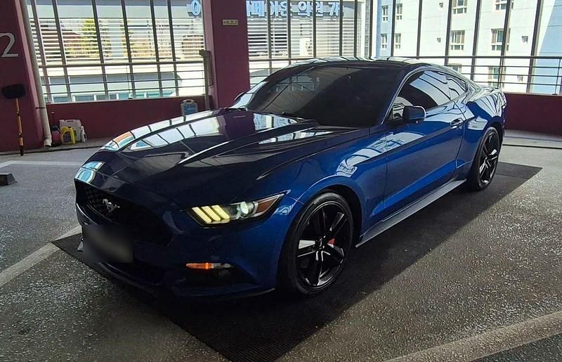 Second-hand Ford Mustang 317 CP (233 kW) 2017 Albastru Coupe