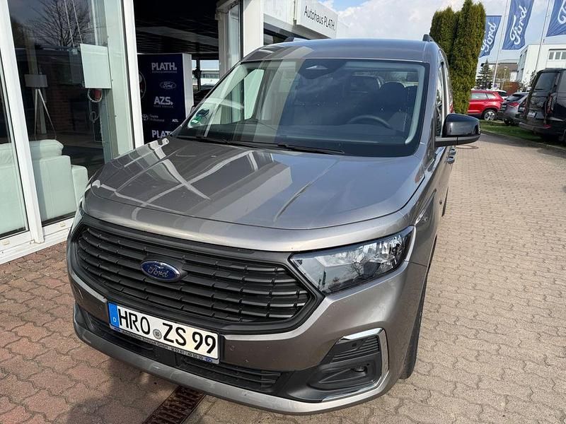 Gebraucht Ford Grand Tourneo Connect Titanium 116 PS (85 kW) 2025 Silber Van / Kleinbus