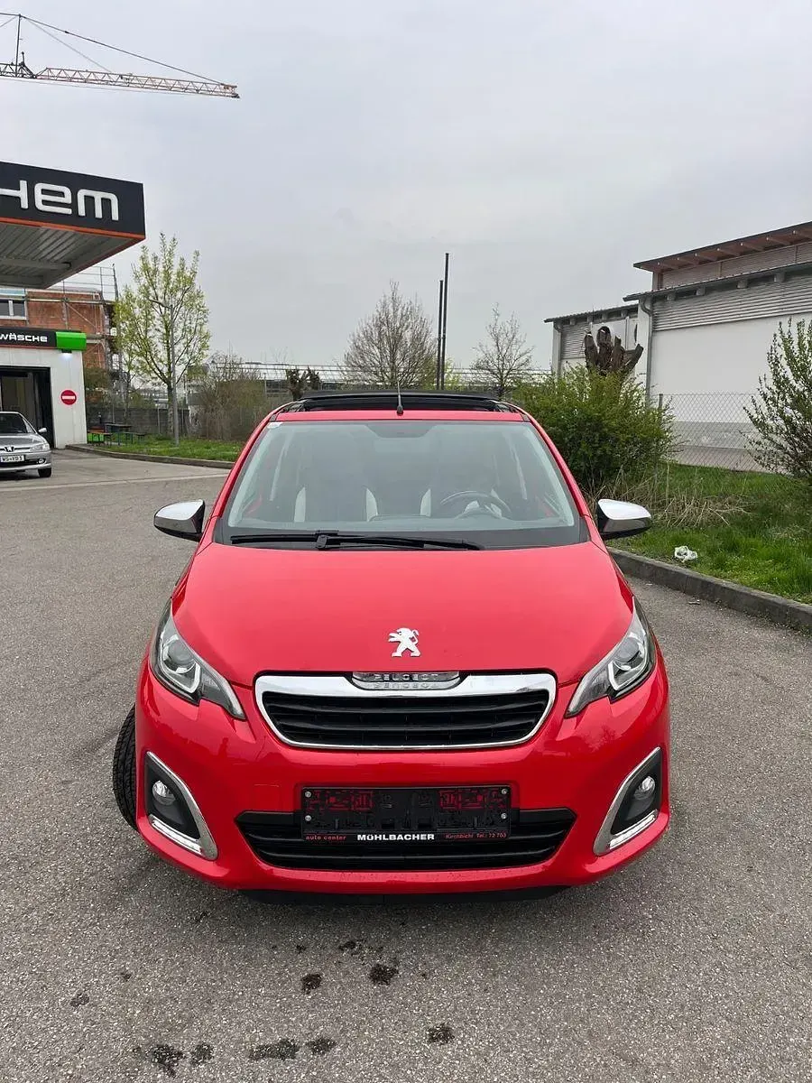 Gebraucht Peugeot 108 Allure 82 PS (60 kW) 2017 Rot Cabrio