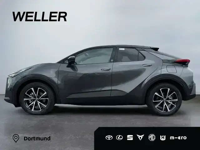 Neu Toyota C-HR 140 PS (102 kW) 2026 Grey metallic (1g3) / black (202) (schwarz) SUV