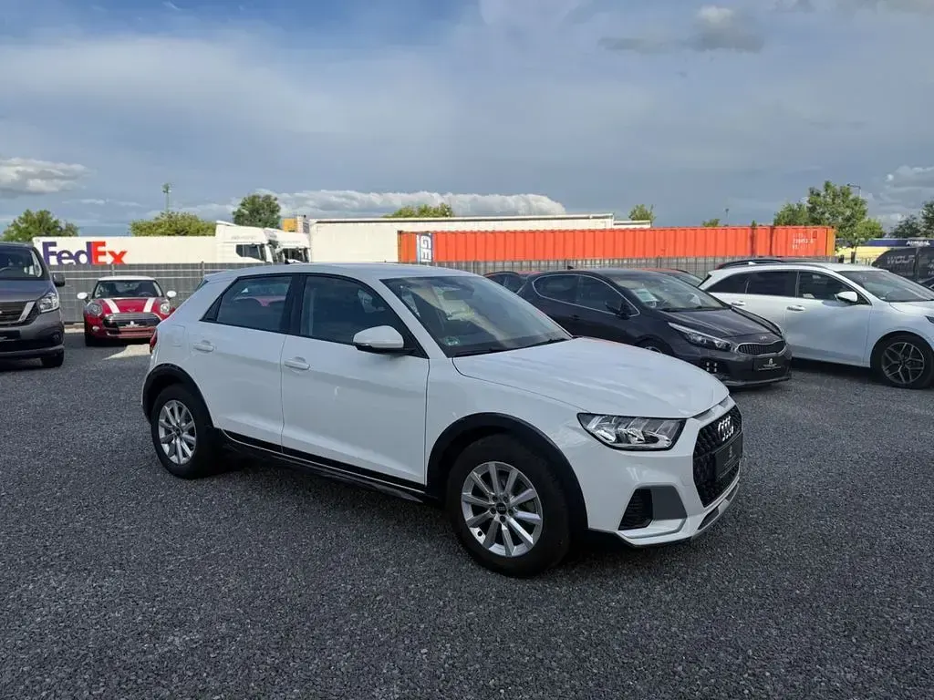 Gebraucht Audi A1 Basis 110 PS (80 kW) 2021 Weiß SUV