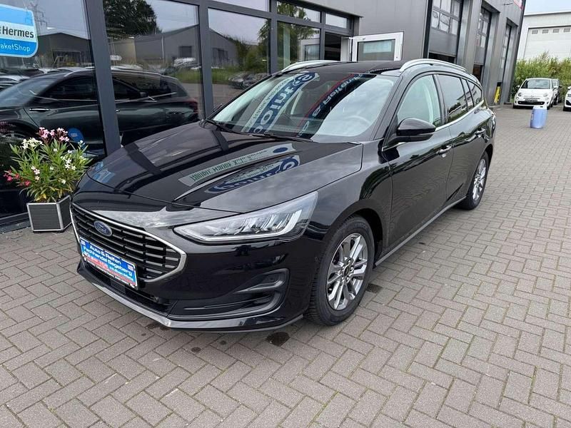 Schwarz Gebraucht 2023 Ford Focus Titanium X Kombi | 18.950 € (Fairer Preis) - Bild 1/4