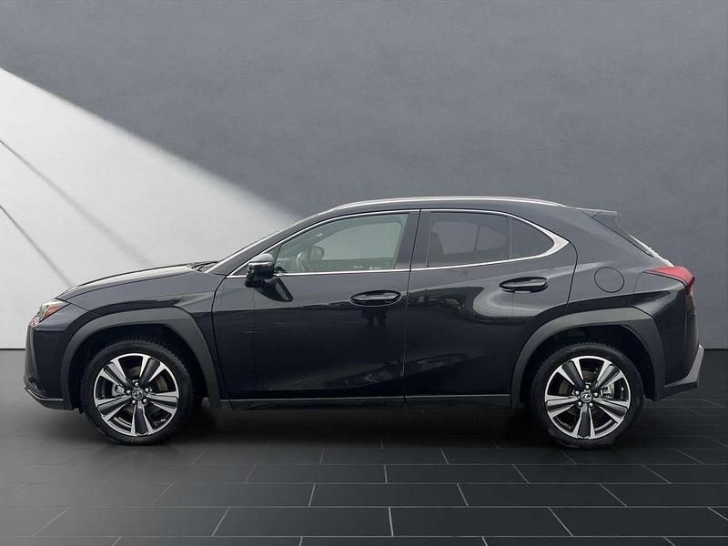Gebraucht Lexus UX 250h 184 PS (135 kW) 2023 Schwarz SUV
