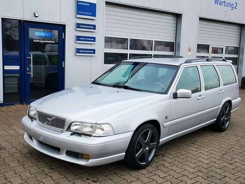 Gebraucht Volvo V70 250 PS (183 kW) 1999 Silber Kombi